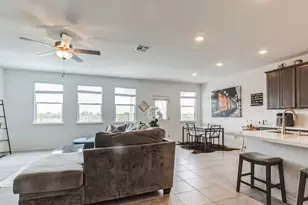 1011 Sandra Ann Wy, Hutto, TX 78634 - Photo 10