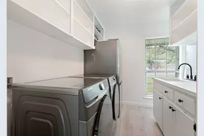 1700 Barton Hills Drive, Austin, TX 78704 - Photo 8