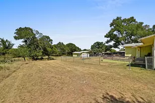 135 E Hickory Dr, Granite Shoals, TX 78654 - Photo 32