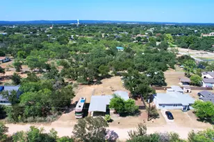 135 E Hickory Dr, Granite Shoals, TX 78654 - Photo 4