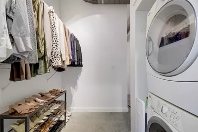 2124 E 6th Street E #205, Austin, TX 78702 - Photo 14