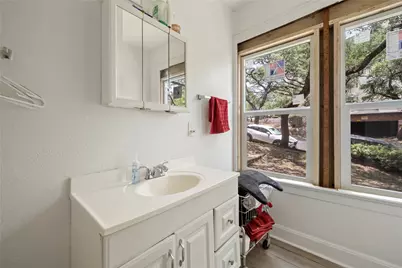 201 W 31st Street #A, Austin, TX 78705 - Photo 16