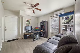 201 W 31st St, Austin, TX 78705 - Photo 8