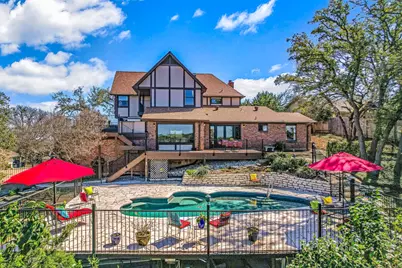 2006 Wychwood Drive, Austin, TX 78746 - Photo 4