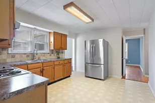 1119 Kent St, Taylor, TX 76574 - Photo 8