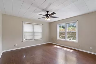 1119 Kent St, Taylor, TX 76574 - Photo 12