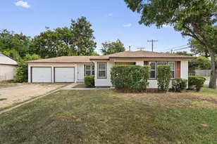 1119 Kent St, Taylor, TX 76574 - Photo 1