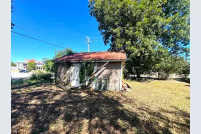 525 Washburn Street, Taylor, TX 76574 - Photo 6