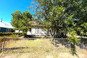 525 Washburn St, Taylor, TX 76574 - Photo 4