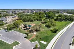 653 Coyote Crk Wy, Kyle, TX 78640 - Photo 38