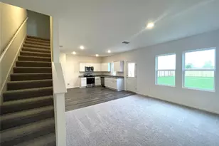 701 Redfish Ln, Hutto, TX 78634 - Photo 4