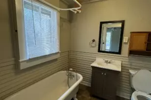 302 S Burleson St, Kyle, TX 78640 - Photo 16