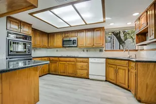 5203 Doe Valley Ln, Austin, TX 78759 - Photo 6