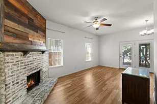 2810 Nueces St, Austin, TX 78705 - Photo 18