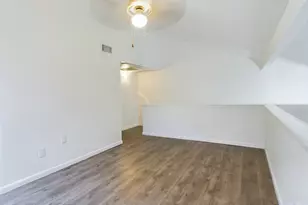2124 Burton Dr, Austin, TX 78741 - Photo 16