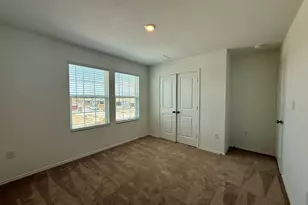 306 Camargue Dr, Hutto, TX 78634 - Photo 14