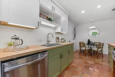 5613 Jacaranda Drive, Austin, TX 78744 - Photo 10