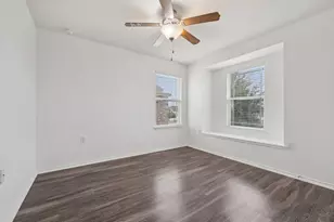 11013 Helms Deep Dr, Austin, TX 78754 - Photo 24