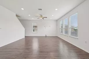 11013 Helms Deep Dr, Austin, TX 78754 - Photo 8