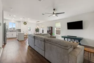 290 Bayberry Cir, Buda, TX 78610 - Photo 10