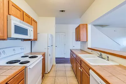 126 Sandstone Drive #F, Jarrell, TX 76537 - Photo 10