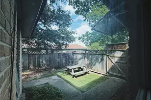 9906 Hundred Oaks Cir, Austin, TX 78750 - Photo 22