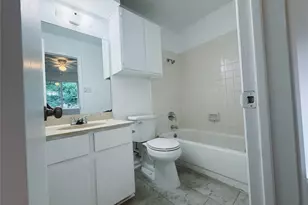 9906 Hundred Oaks Cir, Austin, TX 78750 - Photo 6