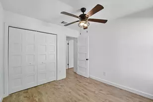 2124 Burton Dr, Austin, TX 78741 - Photo 22