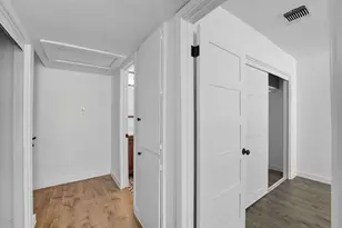 2124 Burton Dr, Austin, TX 78741 - Photo 24