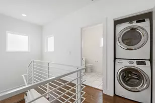 513 W Croslin St, Austin, TX 78752 - Photo 22