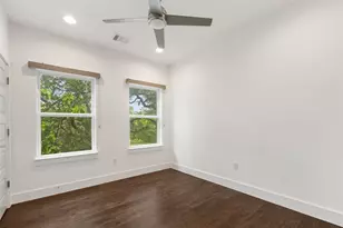 513 W Croslin St, Austin, TX 78752 - Photo 24