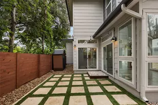 513 W Croslin St, Austin, TX 78752 - Photo 32