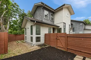 513 W Croslin St, Austin, TX 78752 - Photo 36