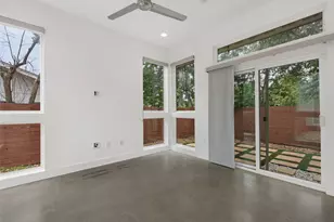 513 W Croslin St, Austin, TX 78752 - Photo 6