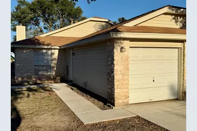 1510 S Medina Street #A, Lockhart, TX 78644 - Photo 2