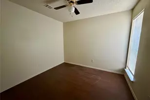 1510 S Medina St, Lockhart, TX 78644 - Photo 12