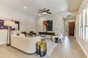 1514 Frontier Valley Dr, Austin, TX 78741 - Photo 2