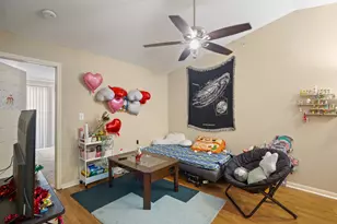 501 W 26th St, Austin, TX 78705 - Photo 2