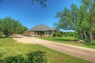 12225 Triple Creek Cir, Dripping Springs, TX 78620 - Photo 4
