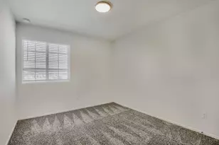 125 Guardian Angel Ct, Jarrell, TX 76537 - Photo 8