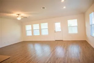 423 Bluejack Wy, Hutto, TX 78634 - Photo 10