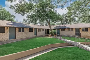 609 E 45th St, Austin, TX 78751 - Photo 2