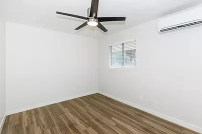 609 E 45th Street #104, Austin, TX 78751 - Photo 6