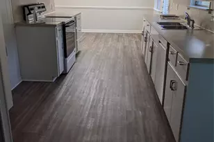 5904 Burlington Ct, Austin, TX 78727 - Photo 10