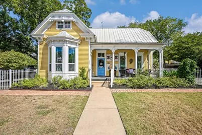 1002 Chestnut Street #D, Bastrop, TX 78602 - Photo 2