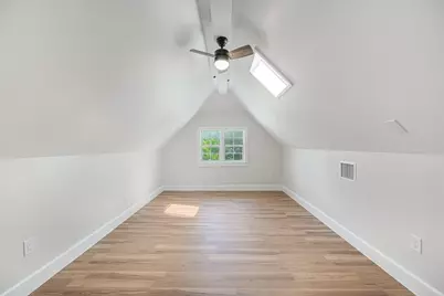 1002 Chestnut Street #D, Bastrop, TX 78602 - Photo 6
