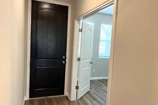 302 Marjorie Dr, Hutto, TX 78634 - Photo 2