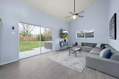 827 Briarcliff Drive, San Antonio, TX 78213 - Photo 2