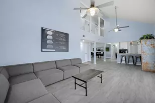 827 Briarcliff Dr, San Antonio, TX 78213 - Photo 1