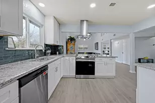 827 Briarcliff Dr, San Antonio, TX 78213 - Photo 8